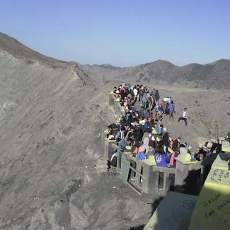 Gila! Karcis Masuk Kawasan Wisata Gunung Bromo Naik 200-300%