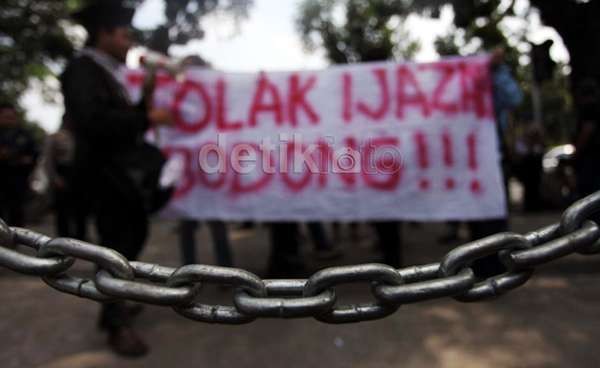 Pemesan Ijazah Palsu Meningkat Jelang Pemilu