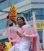 Perempuan Tionghoa Cantik & Sakti di Cap Go Meh Singkawang