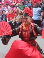 Perempuan Tionghoa Cantik & Sakti di Cap Go Meh Singkawang