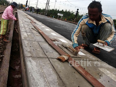 Peron Stasiun Manggarai Dipanjangkan