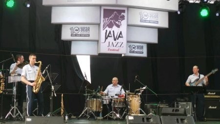 Monita dan Pasukan Angkatan Udara Amerika Buka Java Jazz 2014 Hari Pertama