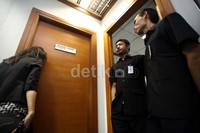 Penundaan pembayaran gaji karyawan PT Merpati Nusantara Airlines akhirnya berlanjut hingga minggu ke-3 bulan Mei 2014. Padahal penundaan pembayaran gaji pilot, staf hingga pramugari Merpati sudah berlangsung sejak akhir Desember 2013.