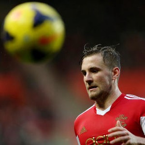 Telepon dari Hodgson dan Air Mata Bahagia Luke Shaw