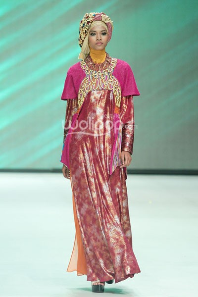 Toera Imara Cakrawala. Fashion Parade - Ethic Spiritual. Indonesia Fashion Week 2014 at Jakarta Convention Center. Senayan. Jakarta. [Foto: Mohammad Abduh/Wolipop]