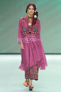 Nieta Hidayani Sophisticated Bali. Fashion Parade - Ethic Spiritual. Indonesia Fashion Week 2014 at Jakarta Convention Center. Senayan. Jakarta. [Foto: Mohammad Abduh/Wolipop]