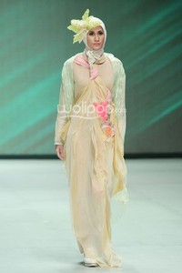 Nuniek Mawardi Canvasorium. Fashion Parade - Ethic Spiritual. Indonesia Fashion Week 2014 at Jakarta Convention Center. Senayan. Jakarta. [Foto: Mohammad Abduh/Wolipop]