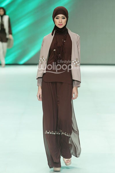 Sukriyah Reborn 29 The Culture of Nature. Fashion Parade Ethic Spiritual. Indonesia Fashion Week 2014 at Jakarta Convention Center. Senayan. Jakarta. [Foto: Mohammad Abduh/Wolipop]