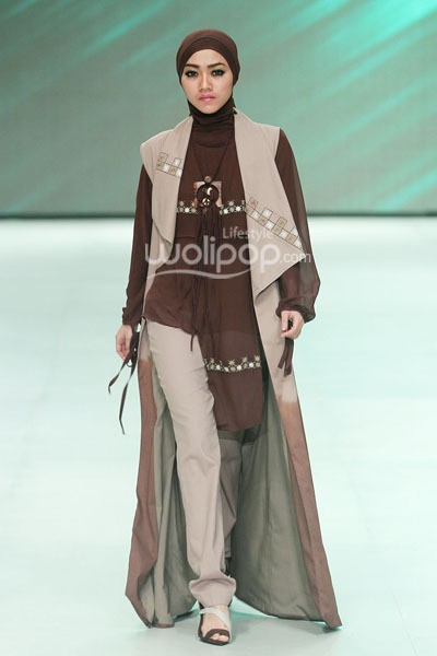 Sukriyah Reborn 29 The Culture of Nature. Fashion Parade Ethic Spiritual. Indonesia Fashion Week 2014 at Jakarta Convention Center. Senayan. Jakarta. [Foto: Mohammad Abduh/Wolipop]