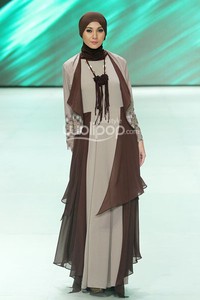 Sukriyah Reborn 29 The Culture of Nature. Fashion Parade Ethic Spiritual. Indonesia Fashion Week 2014 at Jakarta Convention Center. Senayan. Jakarta. [Foto: Mohammad Abduh/Wolipop]