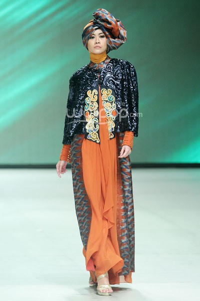 Toera Imara Cakrawala. Fashion Parade - Ethic Spiritual. Indonesia Fashion Week 2014 at Jakarta Convention Center. Senayan. Jakarta. [Foto: Mohammad Abduh/Wolipop]