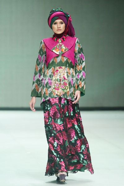 Toera Imara Cakrawala. Fashion Parade - Ethic Spiritual. Indonesia Fashion Week 2014 at Jakarta Convention Center. Senayan. Jakarta. [Foto: Mohammad Abduh/Wolipop]