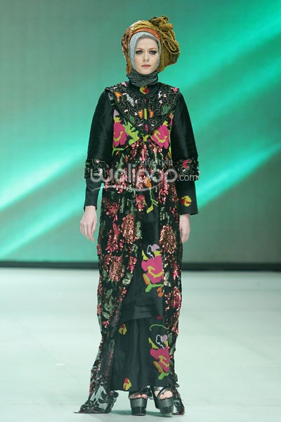 Toera Imara Cakrawala. Fashion Parade - Ethic Spiritual. Indonesia Fashion Week 2014 at Jakarta Convention Center. Senayan. Jakarta. [Foto: Mohammad Abduh/Wolipop]