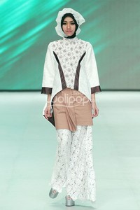 Tuty Adib Kirei. Fashion Parade Ethic Spiritual. Indonesia Fashion Week 2014 at Jakarta Convention Center. Senayan. Jakarta. [Foto: Mohammad Abduh/Wolipop]