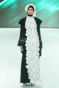 Tuty Adib Kirei. Fashion Parade Ethic Spiritual. Indonesia Fashion Week 2014 at Jakarta Convention Center. Senayan. Jakarta. [Foto: Mohammad Abduh/Wolipop]