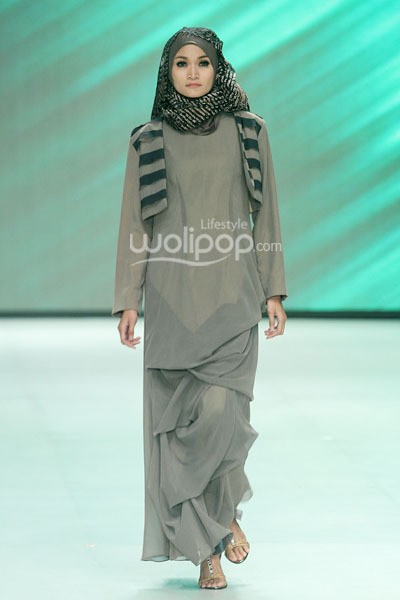 Yuyuk Nurmaisyah Elegant Geometric. Fashion Parade - Ethic Spiritual. Indonesia Fashion Week 2014 at Jakarta Convention Center. Senayan. Jakarta. [Foto: Mohammad Abduh/Wolipop]
