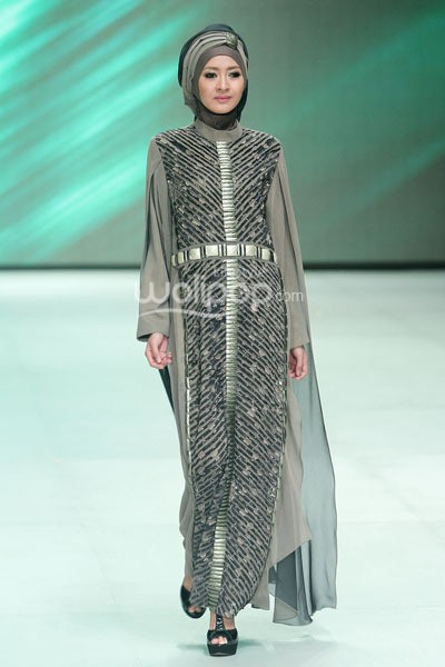 Yuyuk Nurmaisyah Elegant Geometric. Fashion Parade - Ethic Spiritual. Indonesia Fashion Week 2014 at Jakarta Convention Center. Senayan. Jakarta. [Foto: Mohammad Abduh/Wolipop]