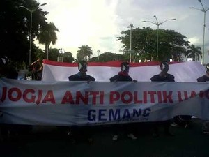Warga Yogyakarta Tolak Serangan Fajar di Pemilu: Ra Sudi Nompo Duitmu!