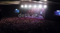 Penyanyi yang aktif sejak tahun 1999 itu sukses menghibur penonton Java Jazz Festival 2014.