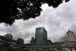 Mendung Gelayuti Jakarta