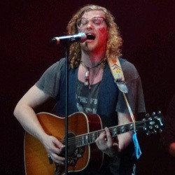 Allen Stone Intim dan Enerjik di Java Jazz Festival 2014