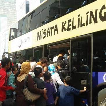 Petugas Bus City Tour Marah Lihat Penumpang Berebut Masuk
