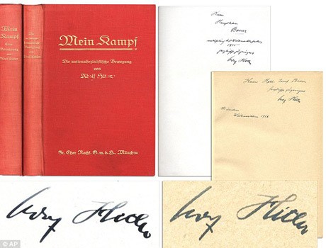 Buku Bertanda Tangan Hitler Laku Dilelang Hingga Rp 752 Juta