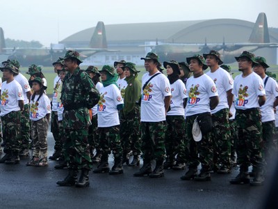 TNI Kirim 100 Pendongeng Nasional ke Sinabung