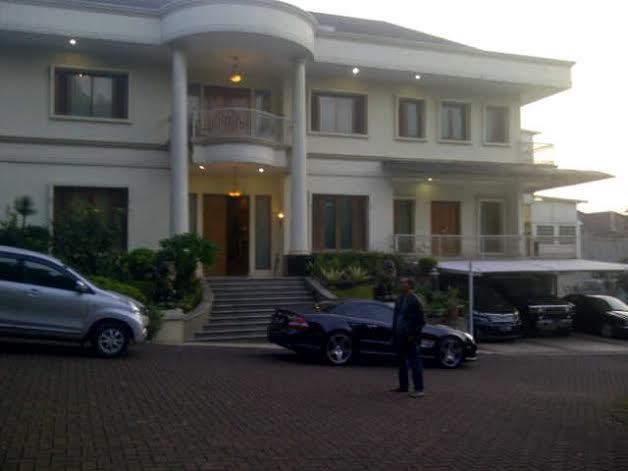 Punya 21 Mobil, Ini Rumah Mewah Suami Anggota DPR Penyekap Staf Dimsum