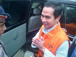 Wawan Dijemput Penyidik KPK di RS Polri, Diam Saat Ditanya Karaoke Mewah