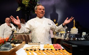 5.000 Cokelat Piala Oscar dan Cake Cokelat 6 Tingkat Tersaji di Governors Ball