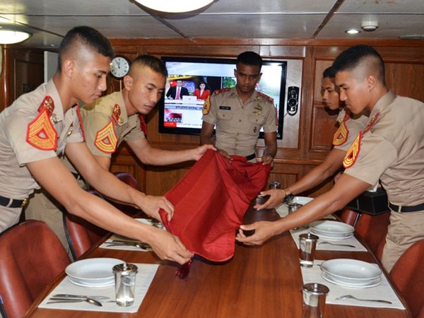 Taruna Korps Suplai TK IV Magang di KRI 