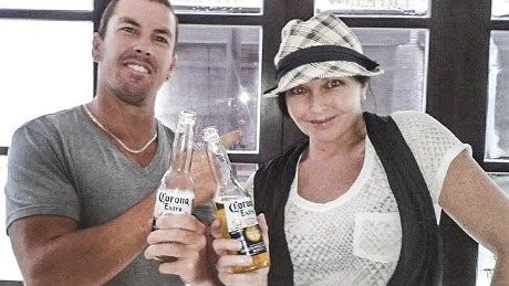 Schapelle Corby Sempat Mencoba Bunuh Diri!