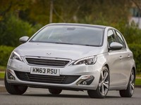 Mobil yang diproduksi di Sochaux, Francis ini memiliki 9 mesin, yakni empat mesin bensin dan 5 mesin diesel dengan konsumsi BBM yang irit.