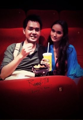 Kemesraan Pasangan Suami-Istri Faby Marcelia dan Revand Narya