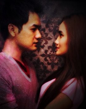 Kemesraan Pasangan Suami-Istri Faby Marcelia dan Revand Narya