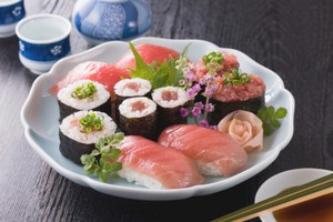 Makan Sushi dan Tidur 8 Jam, Resep Panjang Umur Orang Tertua di Dunia