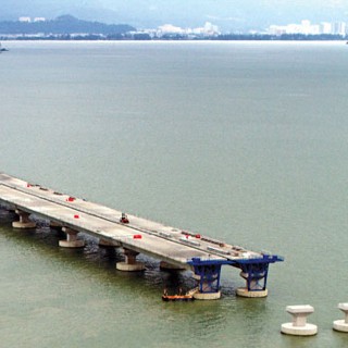 Saingi Malaysia, RI Punya Jembatan Merah Putih dan Suramadu