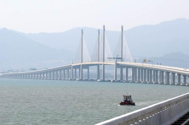 Berdiri di Atas Laut, Ini Dia Jembatan Terpanjang se-ASEAN Punya Malaysia