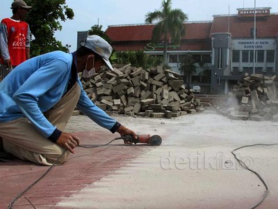 Taman Surya Direnovasi