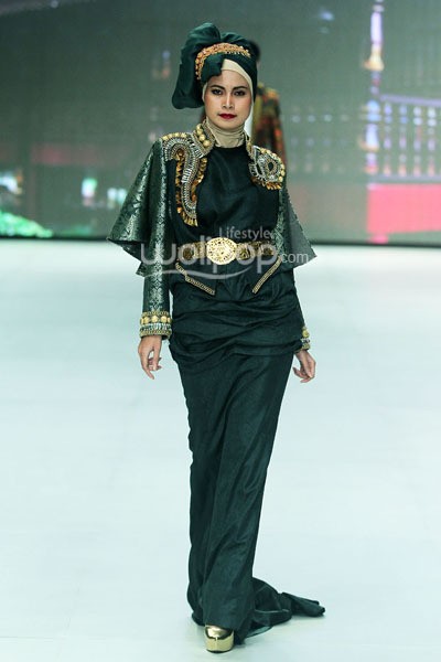 Dian Pelangi Royal Kingdom of Indonesia, Revealing Innocence. Indonesia Fashion Week 2014 at Jakarta Convention Center. Senayan. Jakarta. [Foto: Mohammad Abduh/Wolipop]