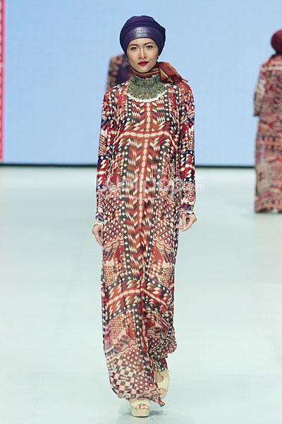 Itang Yunasz Occident Orient Revealing Innocence. Indonesia Fashion Week 2014 at Jakarta Convention Center. Senayan. Jakarta. [Foto: Mohammad Abduh/Wolipop]