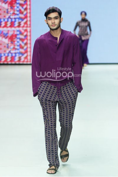 Itang Yunasz Occident Orient Revealing Innocence. Indonesia Fashion Week 2014 at Jakarta Convention Center. Senayan. Jakarta. [Foto: Mohammad Abduh/Wolipop]