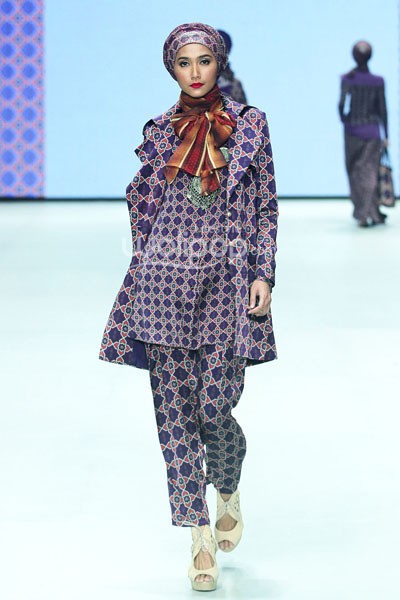 Itang Yunasz Occident Orient Revealing Innocence. Indonesia Fashion Week 2014 at Jakarta Convention Center. Senayan. Jakarta. [Foto: Mohammad Abduh/Wolipop]