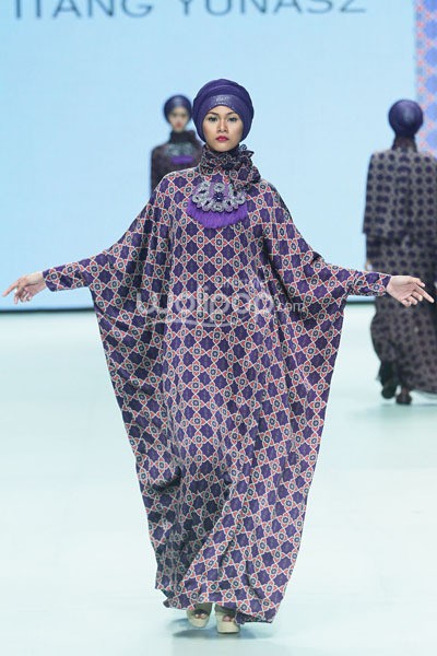 Itang Yunasz Occident Orient Revealing Innocence. Indonesia Fashion Week 2014 at Jakarta Convention Center. Senayan. Jakarta. [Foto: Mohammad Abduh/Wolipop]