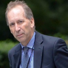 Terjerat Pornografi Anak, Ajudan Senior PM Inggris Mengundurkan Diri