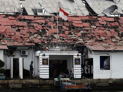  Bangunan di Sekitar Gudang Amunisi Rusak