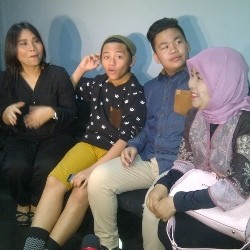 Ditanya Soal Wanita, Aldi dan Kiki CJR Malu-malu di Hadapan Sang Bunda