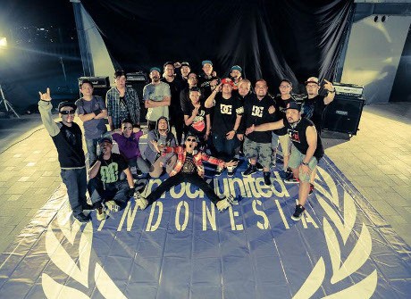 Fist Up United Audio dan Visual Pemberontakan Kaum Rap Rock