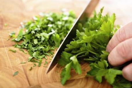 Racik Jus Selada Air dan Bit untuk Kulit Kencang dan Mulus